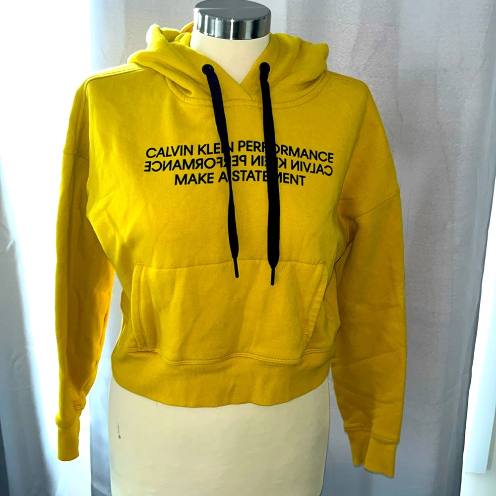 CALVIN KLEIN Performance Cropped Hoodie.
